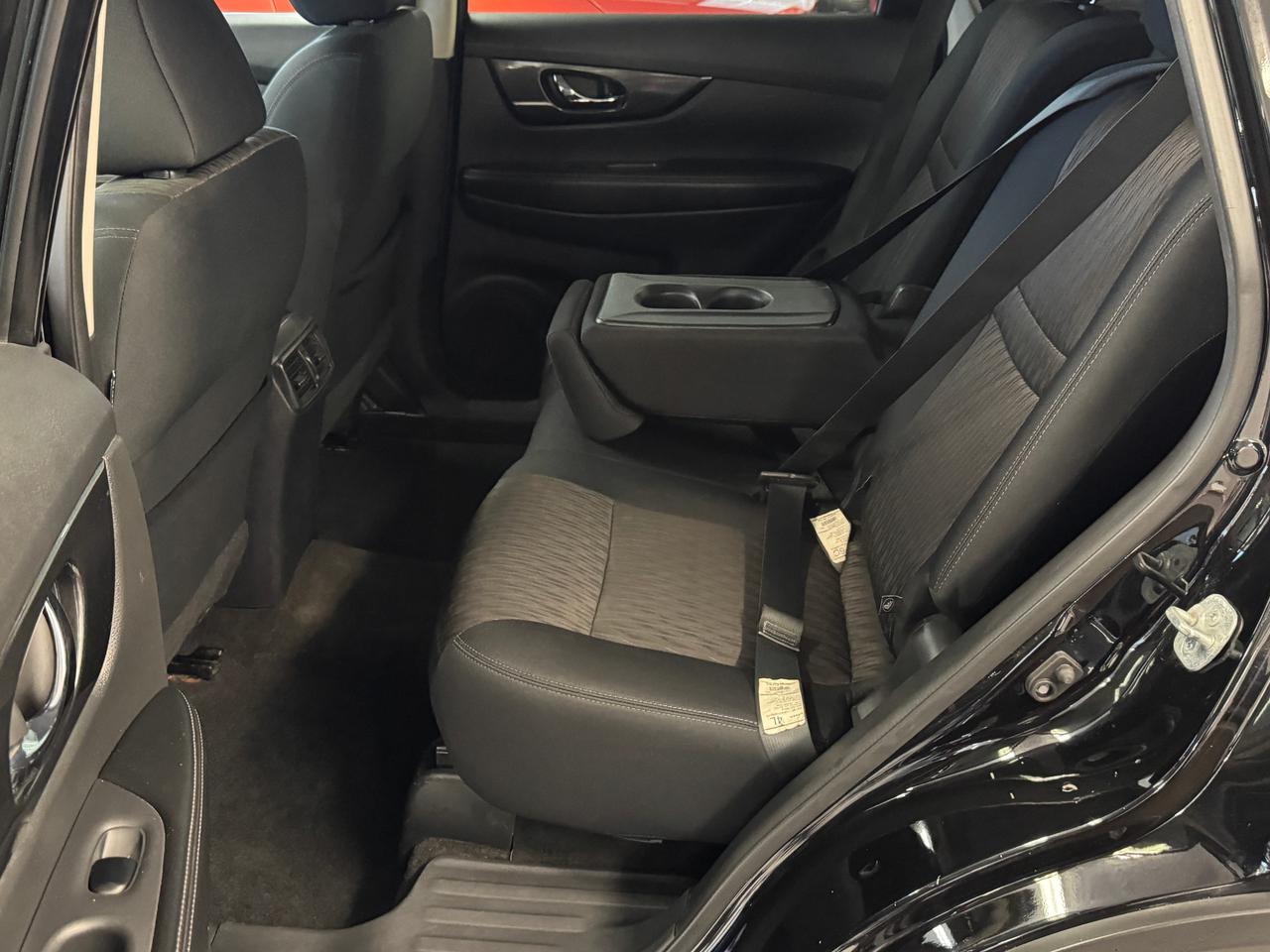 2017 Nissan Rogue SV Tech AWD+GPS+PANO Roof+Remote Start+360 Camera Photo