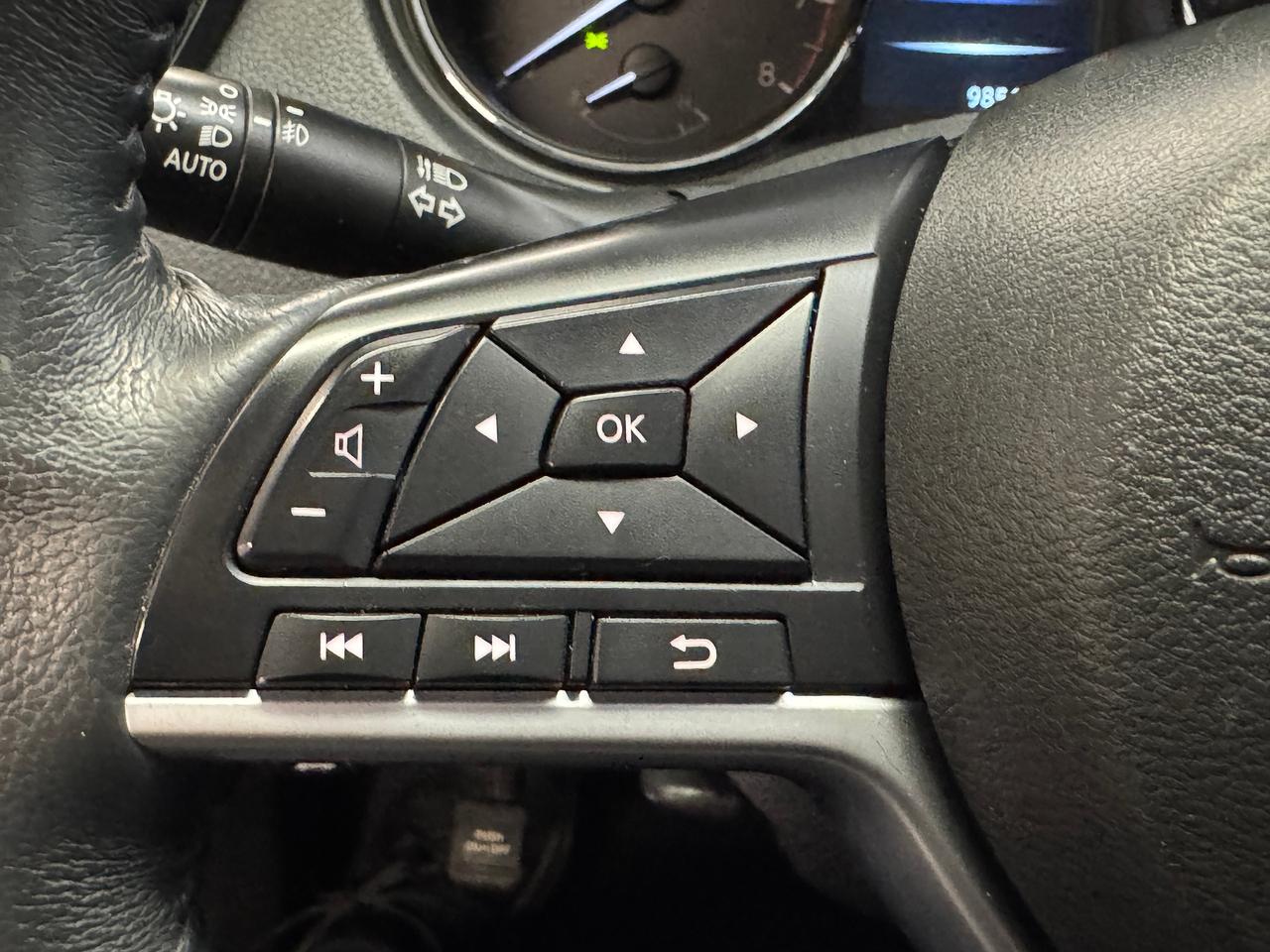 2017 Nissan Rogue SV Tech AWD+GPS+PANO Roof+Remote Start+360 Camera Photo