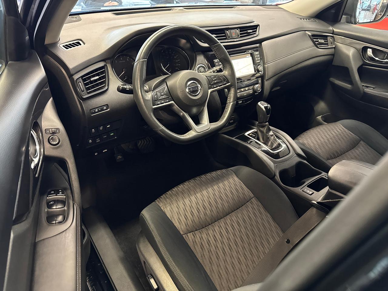 2017 Nissan Rogue SV Tech AWD+GPS+PANO Roof+Remote Start+360 Camera Photo