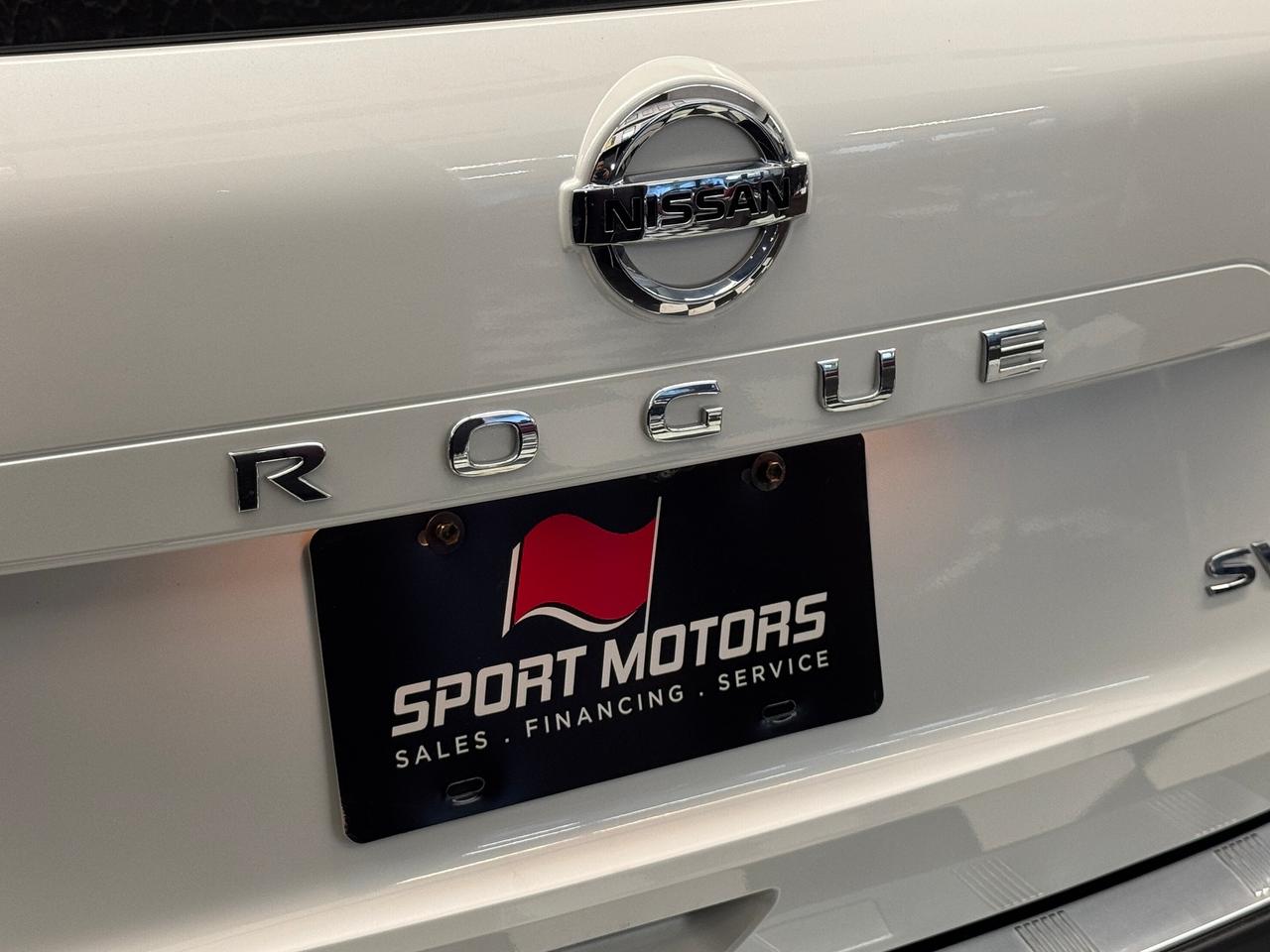 2021 Nissan Rogue SV Moonroof+BSM+Adaptive Cruise+CLEAN CARFAX Photo