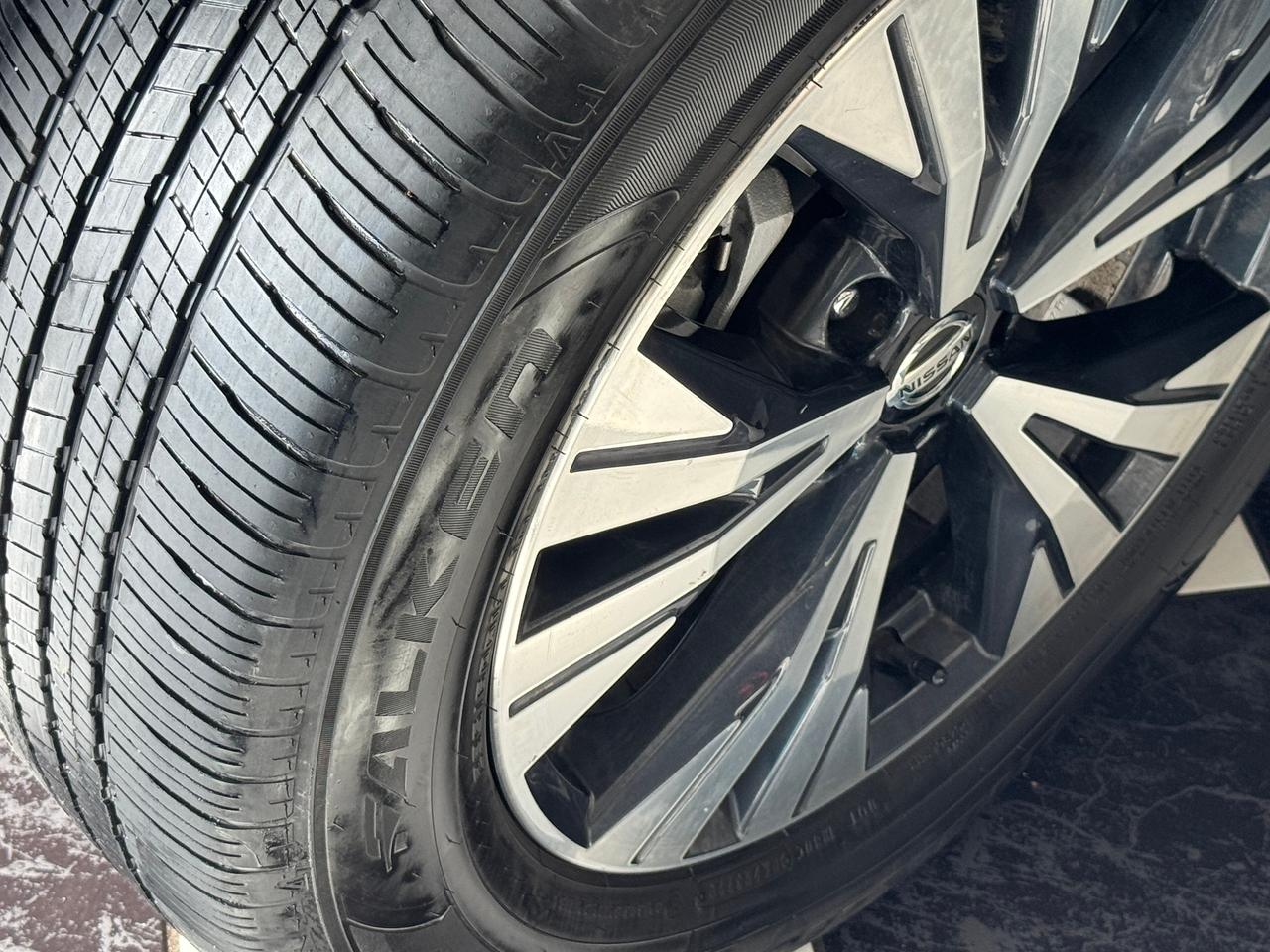 2021 Nissan Rogue SV Moonroof+BSM+Adaptive Cruise+CLEAN CARFAX Photo