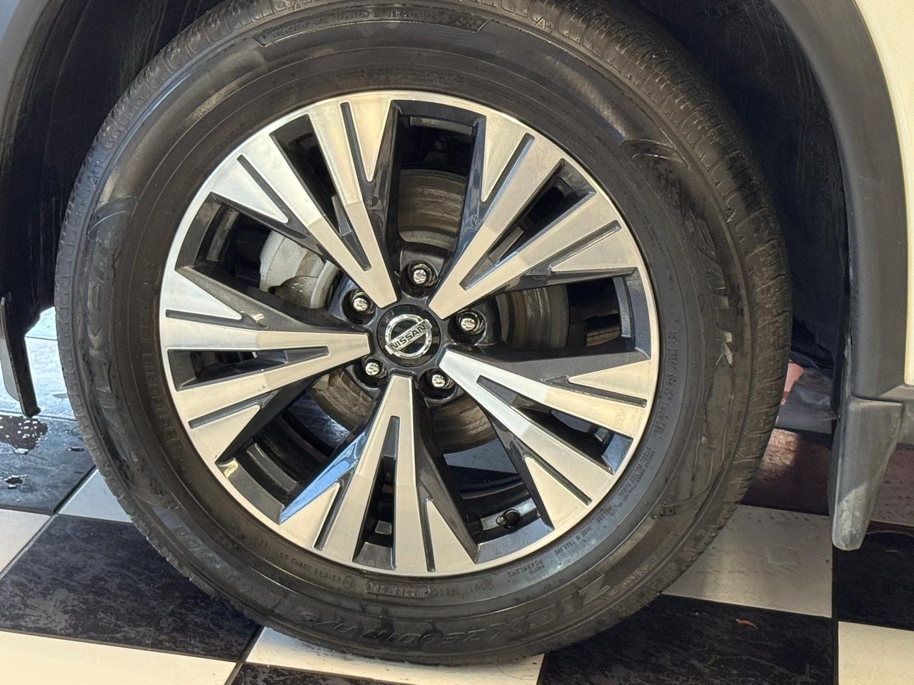 2021 Nissan Rogue SV Moonroof+BSM+Adaptive Cruise+CLEAN CARFAX Photo