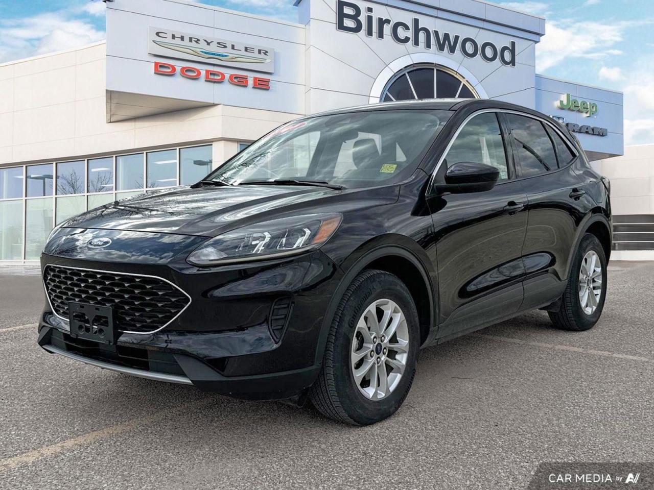Used 2020 Ford Escape SE 5.99% O.A.C | Local | New Front and Rear Rotors for sale in Winnipeg, MB