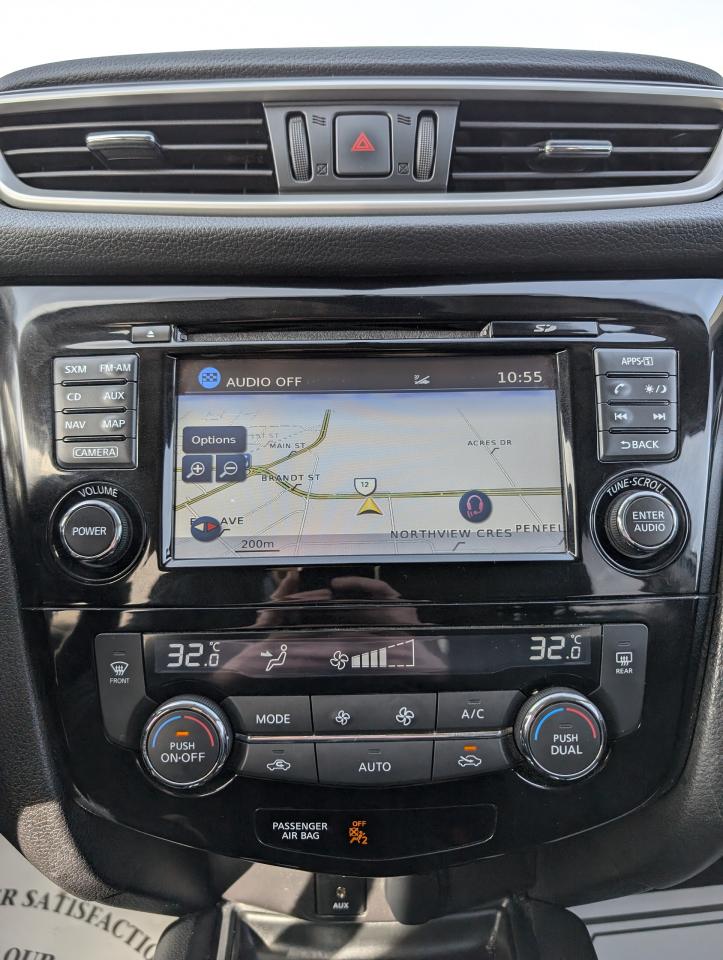 2016 Nissan Rogue SL | LOW KM | MB Owned | Leather | NAV - Photo #12