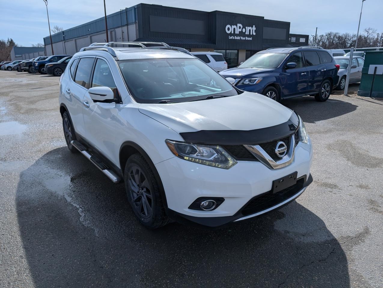 2016 Nissan Rogue SL | LOW KM | MB Owned | Leather | NAV - Photo #2