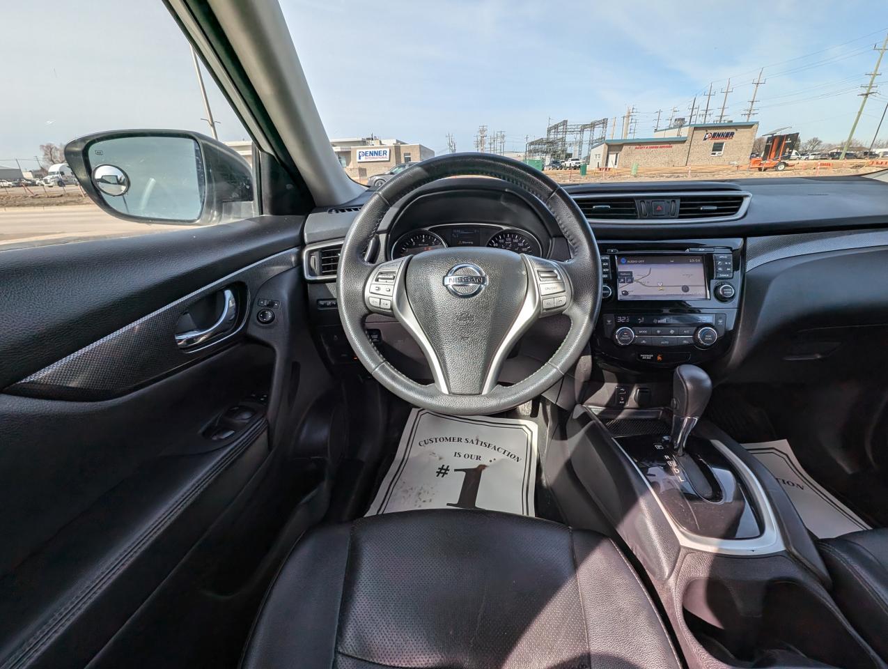 2016 Nissan Rogue SL | LOW KM | MB Owned | Leather | NAV - Photo #10