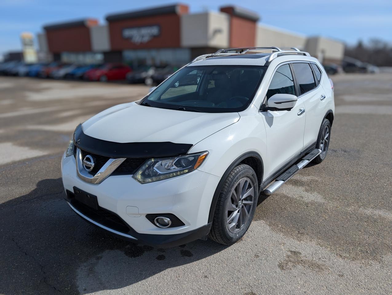 2016 Nissan Rogue SL | LOW KM | MB Owned | Leather | NAV
