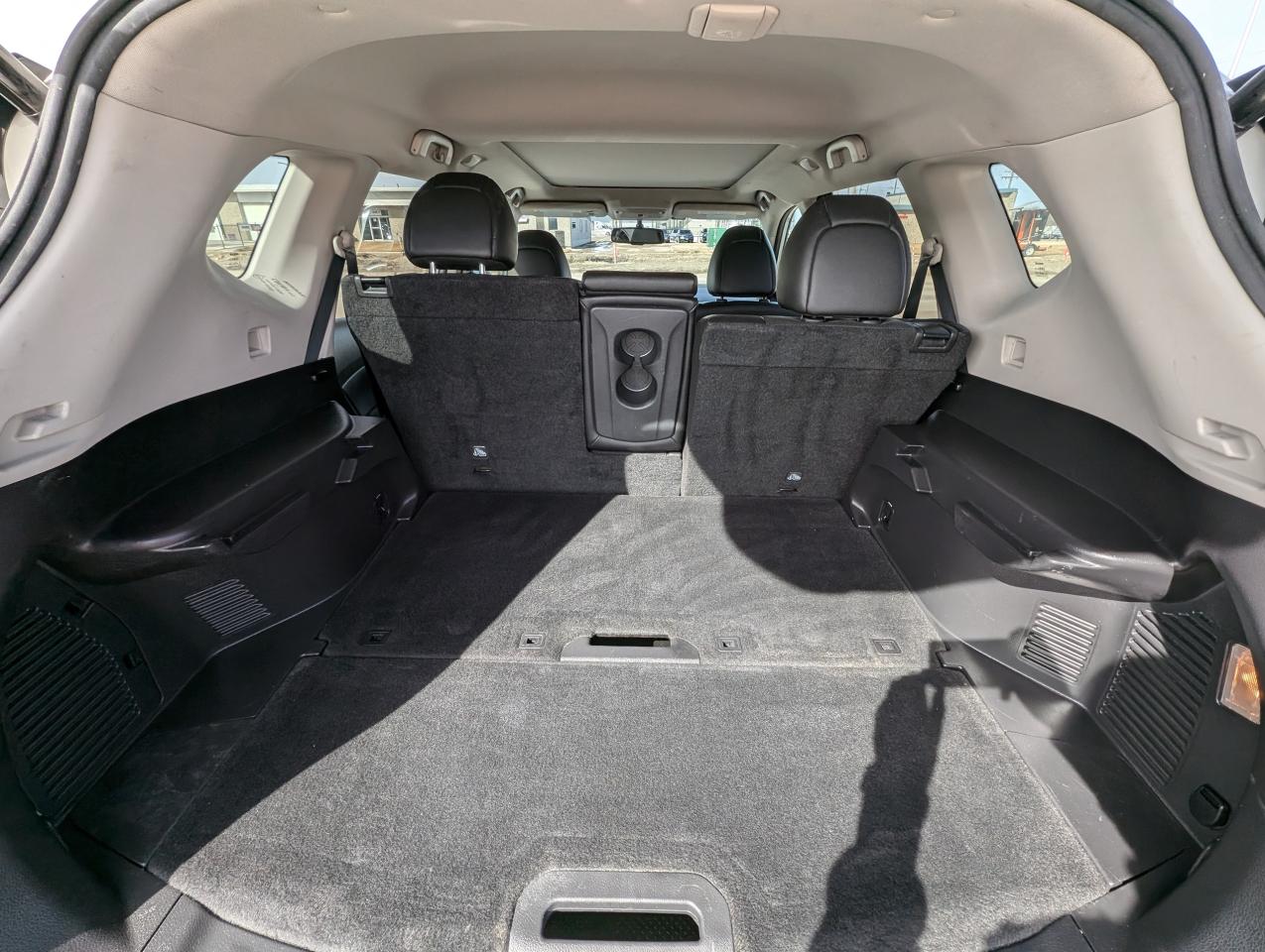 2016 Nissan Rogue SL | LOW KM | MB Owned | Leather | NAV - Photo #5