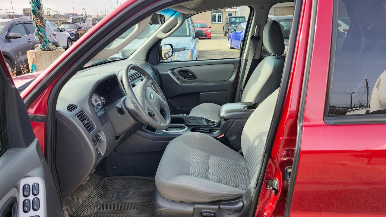 2005 Ford Escape XLT 4WD Auto - Photo #9