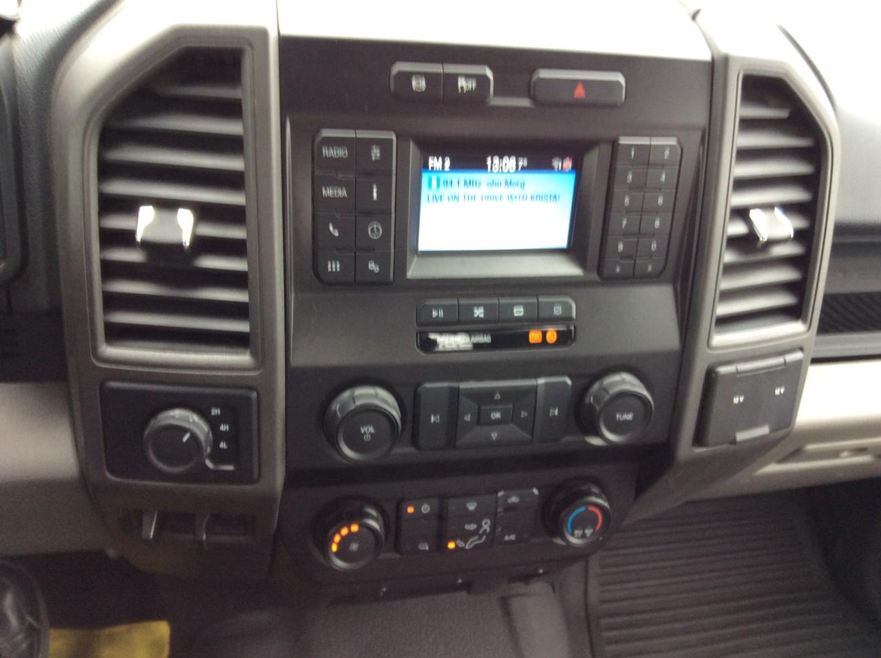 2022 Ford F-550 XL Photo