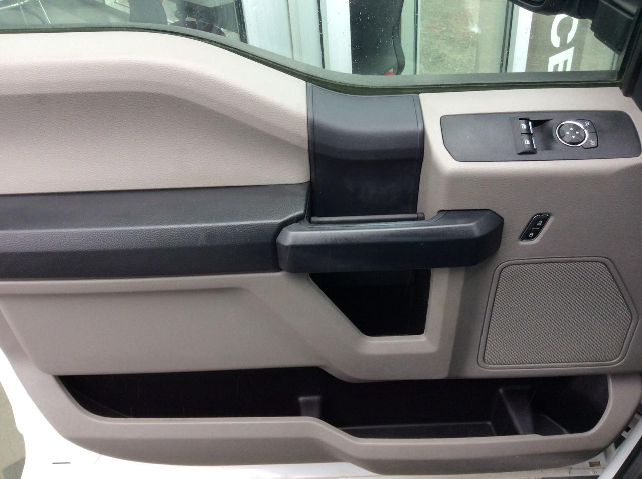 2022 Ford F-550 XL Photo2