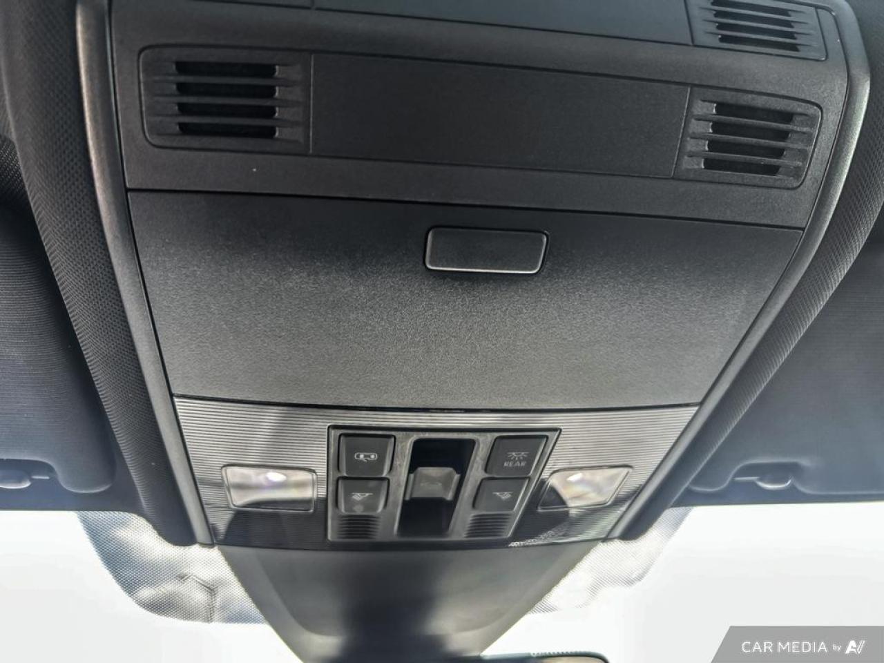 2017 Volkswagen Golf GTI / PERFORMANCE DSG / ROOF / LEATHER / NAV - Photo #20