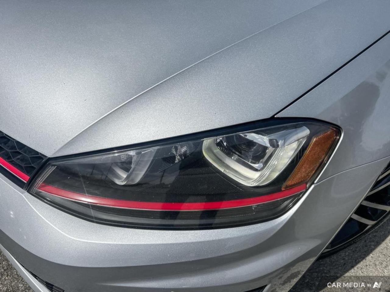 2017 Volkswagen Golf GTI / PERFORMANCE DSG / ROOF / LEATHER / NAV - Photo #9