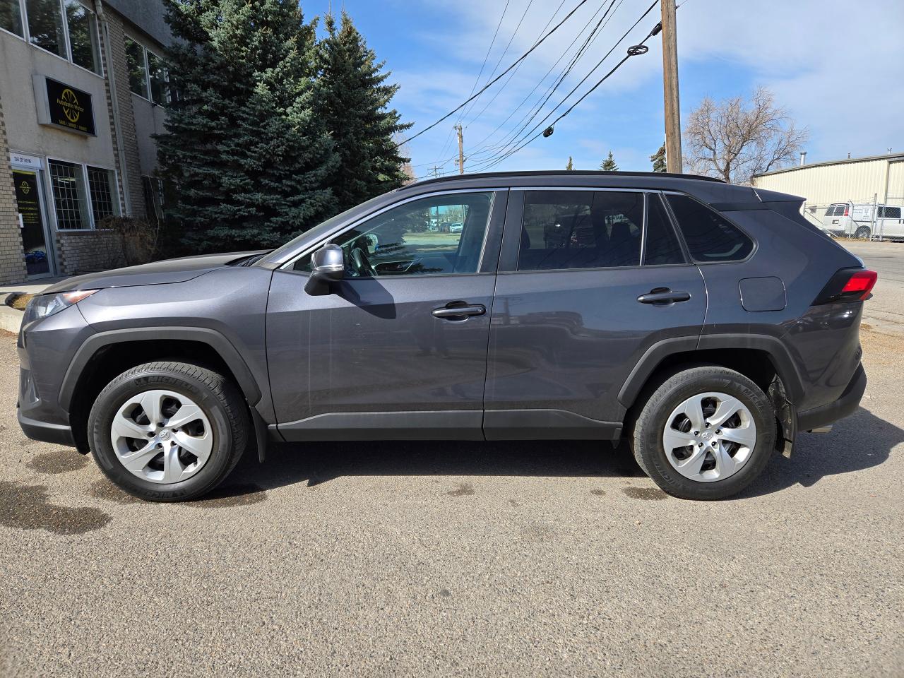 2020 Toyota RAV4 LE | ALL CREDIT ACCEPTED!! - Photo #4