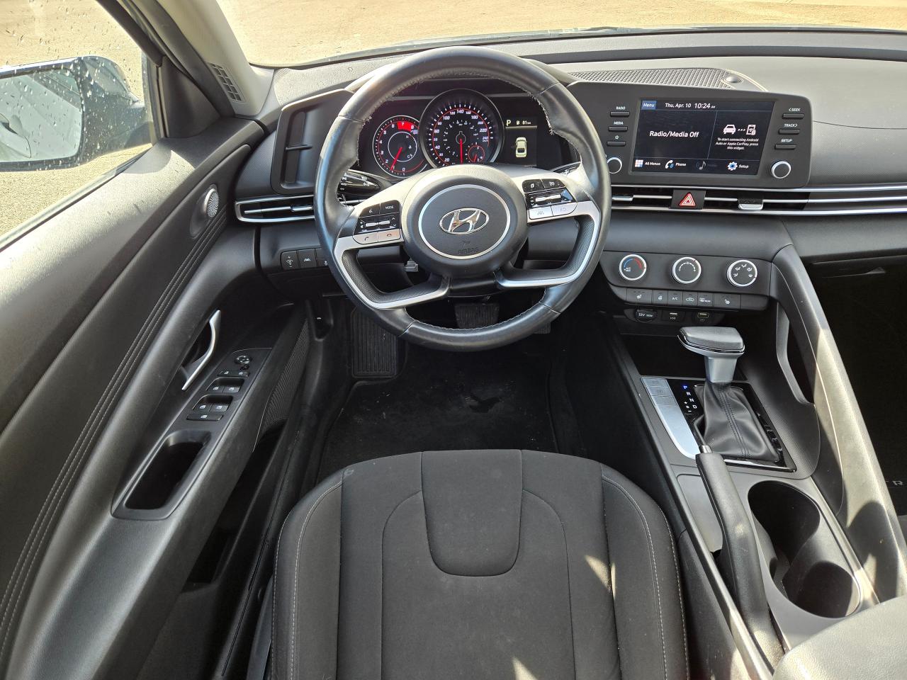 2022 Hyundai Elantra PREFERRED | ALL CREDIT ACCEPTED!! - Photo #12