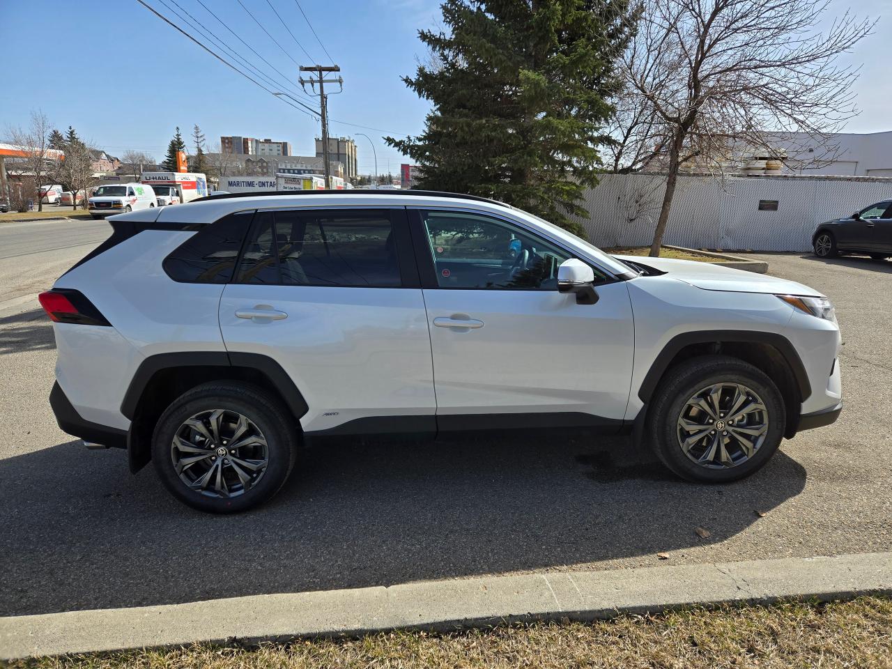 2024 Toyota RAV4 Hybrid XLE | ALL CREDIT ACCEPTED!! - Photo #8