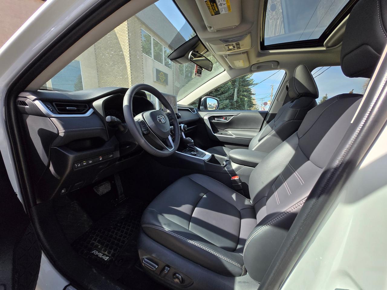 2024 Toyota RAV4 Hybrid XLE | ALL CREDIT ACCEPTED!! - Photo #9