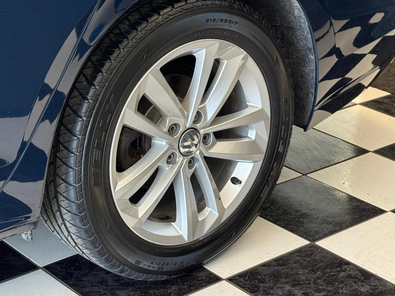 2021 Volkswagen Passat HIGHLINE+Adaptive Cruise+Roof+BSM+CLEAN CARFAX - Photo #56