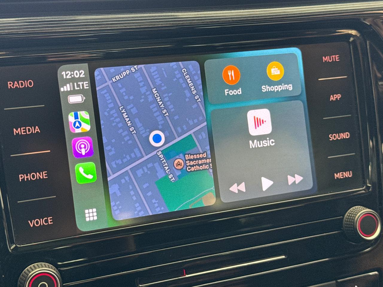 2021 Volkswagen Passat HIGHLINE+Adaptive Cruise+Roof+BSM+CLEAN CARFAX - Photo #32