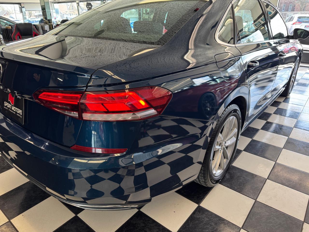 2021 Volkswagen Passat HIGHLINE+Adaptive Cruise+Roof+BSM+CLEAN CARFAX - Photo #43