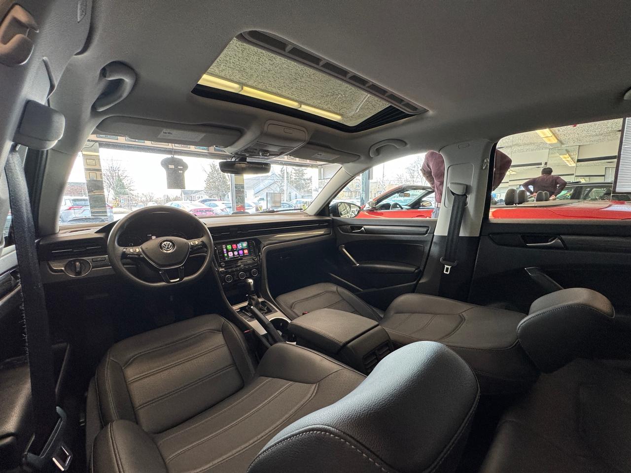 2021 Volkswagen Passat HIGHLINE+Adaptive Cruise+Roof+BSM+CLEAN CARFAX - Photo #3
