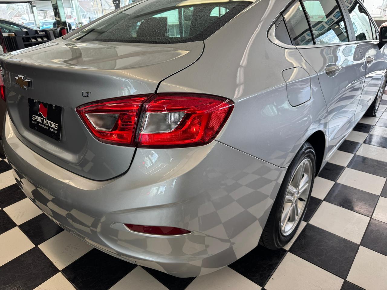 2018 Chevrolet Cruze LT+New Tires+Camera+ApplePlay+CLEAN CARFAX - Photo #37