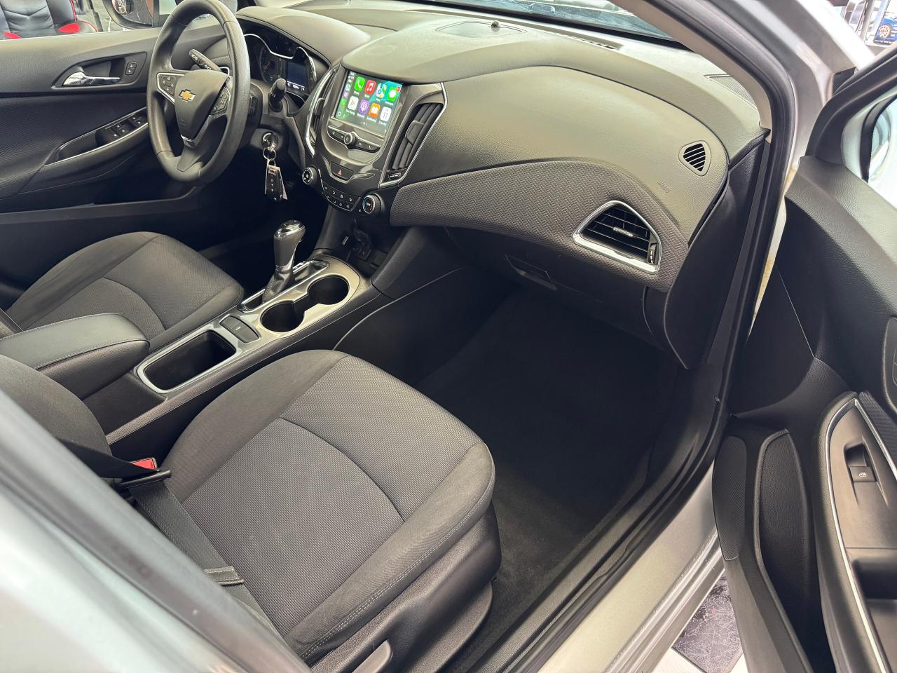 2018 Chevrolet Cruze LT+New Tires+Camera+ApplePlay+CLEAN CARFAX - Photo #21