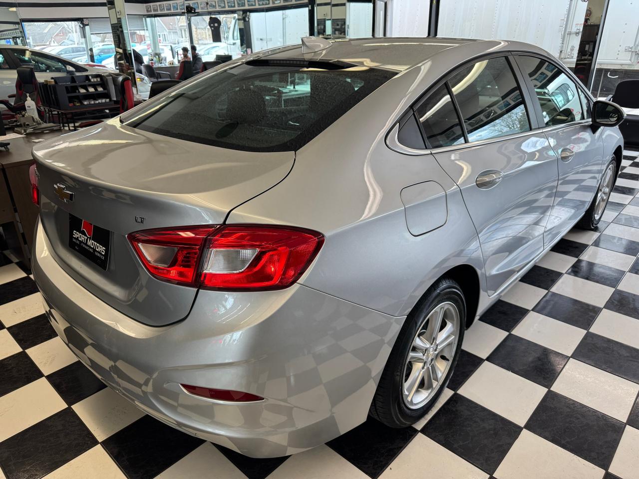2018 Chevrolet Cruze LT+New Tires+Camera+ApplePlay+CLEAN CARFAX - Photo #7