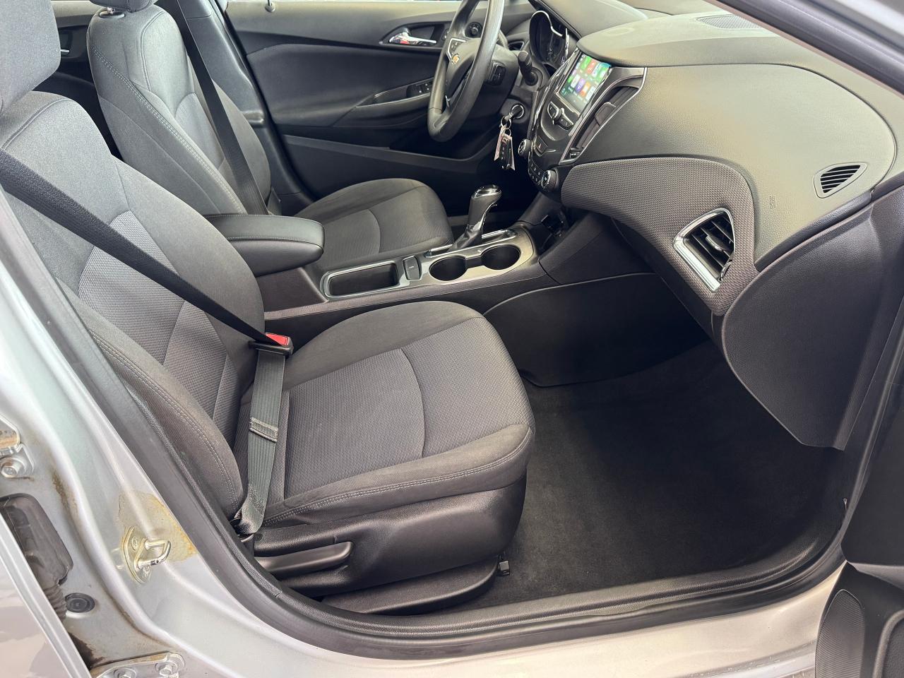 2018 Chevrolet Cruze LT+New Tires+Camera+ApplePlay+CLEAN CARFAX - Photo #22