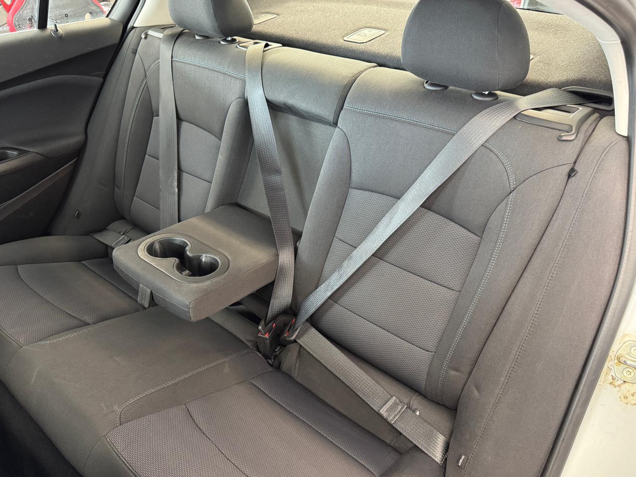 2018 Chevrolet Cruze LT+New Tires+Camera+ApplePlay+CLEAN CARFAX Photo25