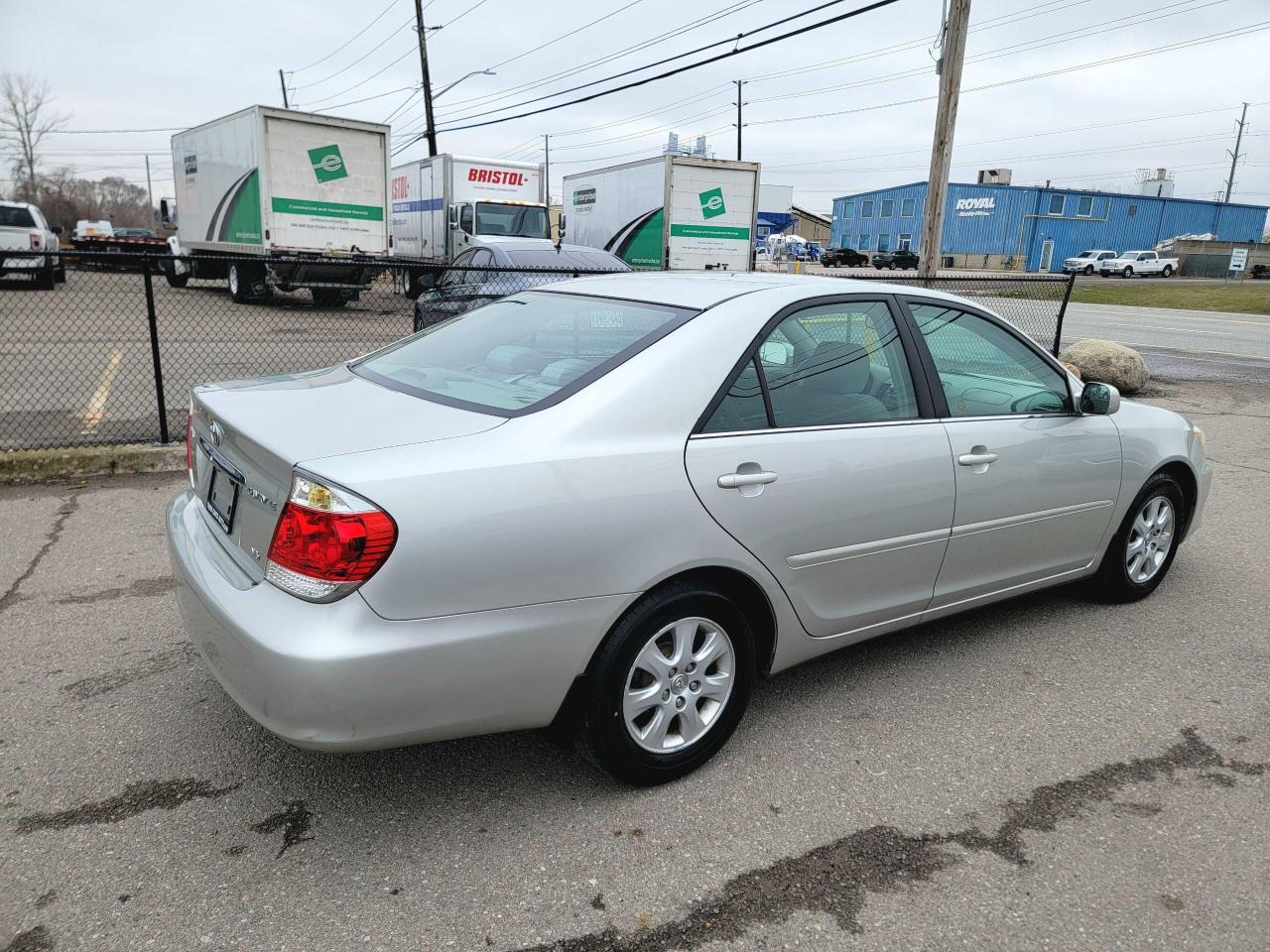 2006 Toyota Camry ONE OWNER Photo3