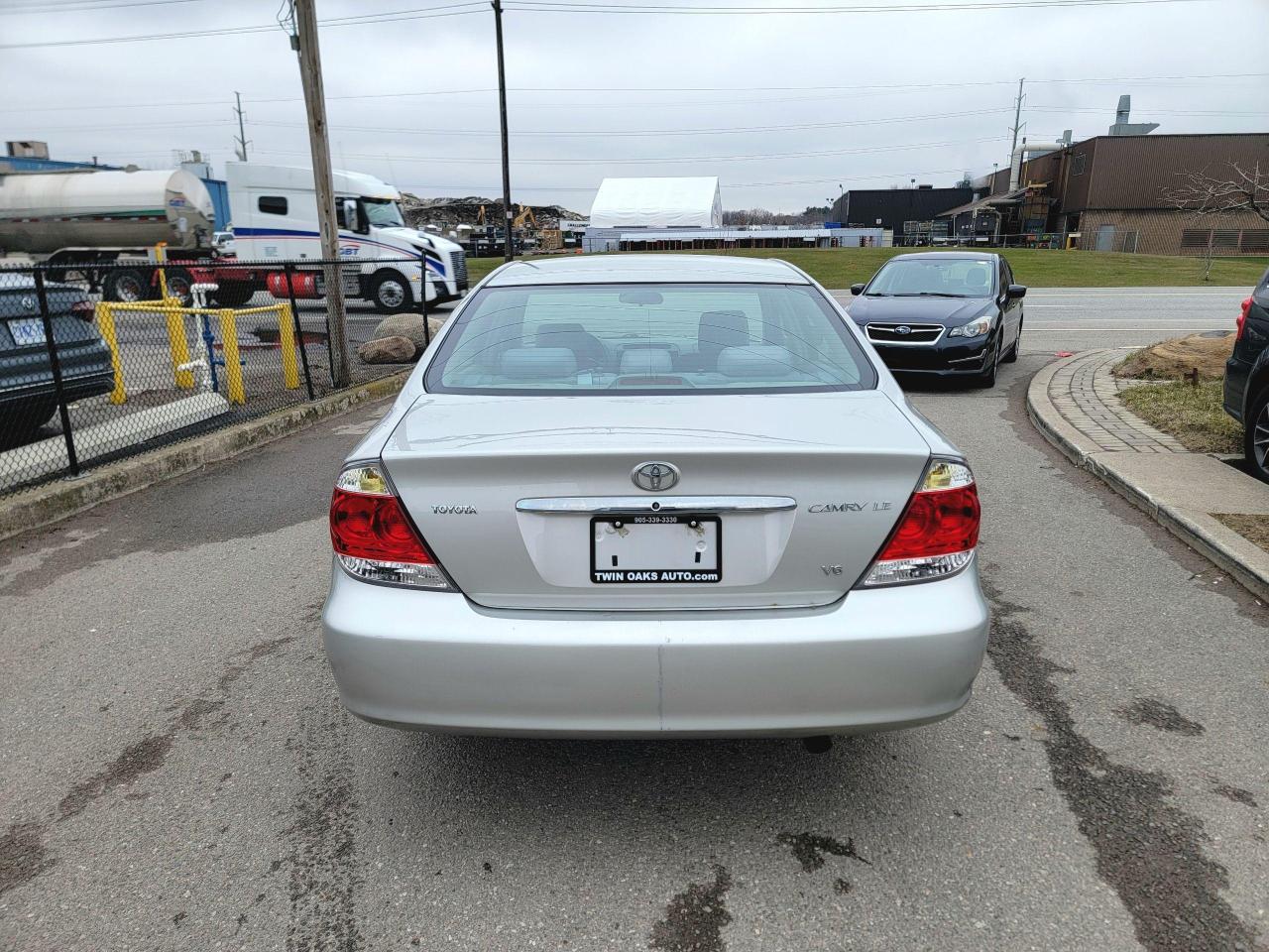 2006 Toyota Camry ONE OWNER - Photo #5