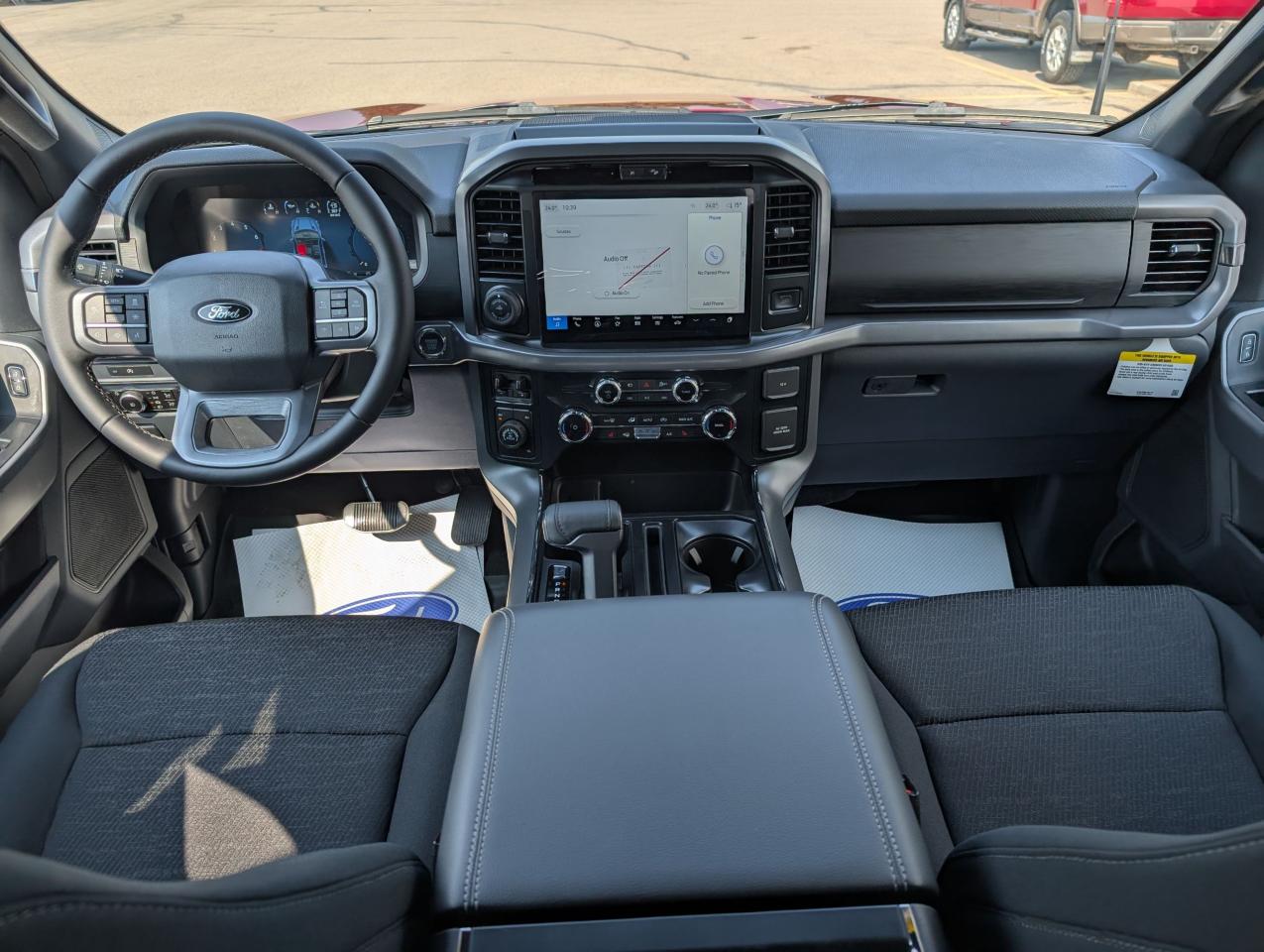 2025 Ford F-150 XLT Photo5