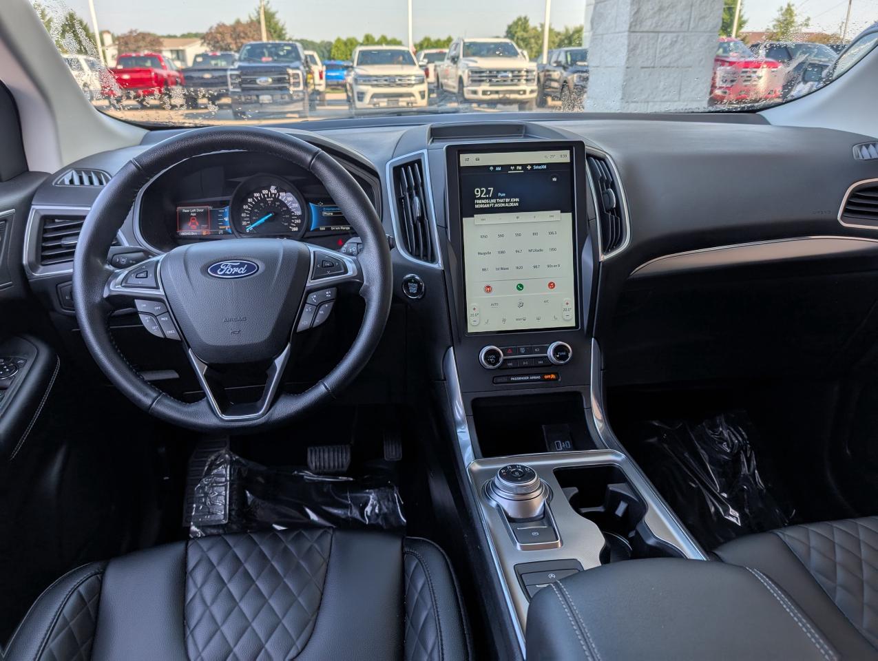 2023 Ford Edge Titanium Photo