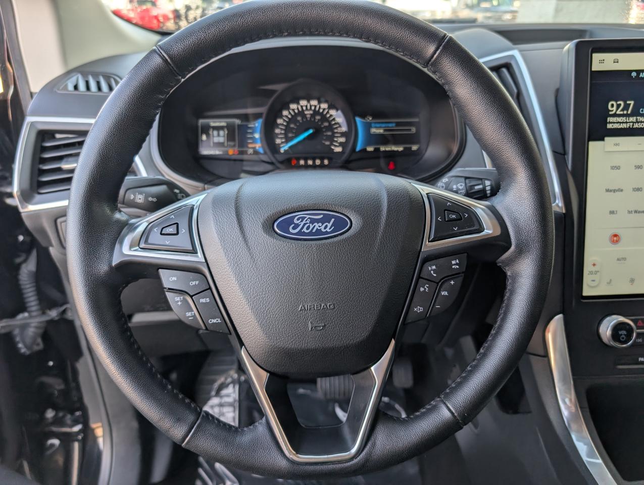 2023 Ford Edge Titanium Photo