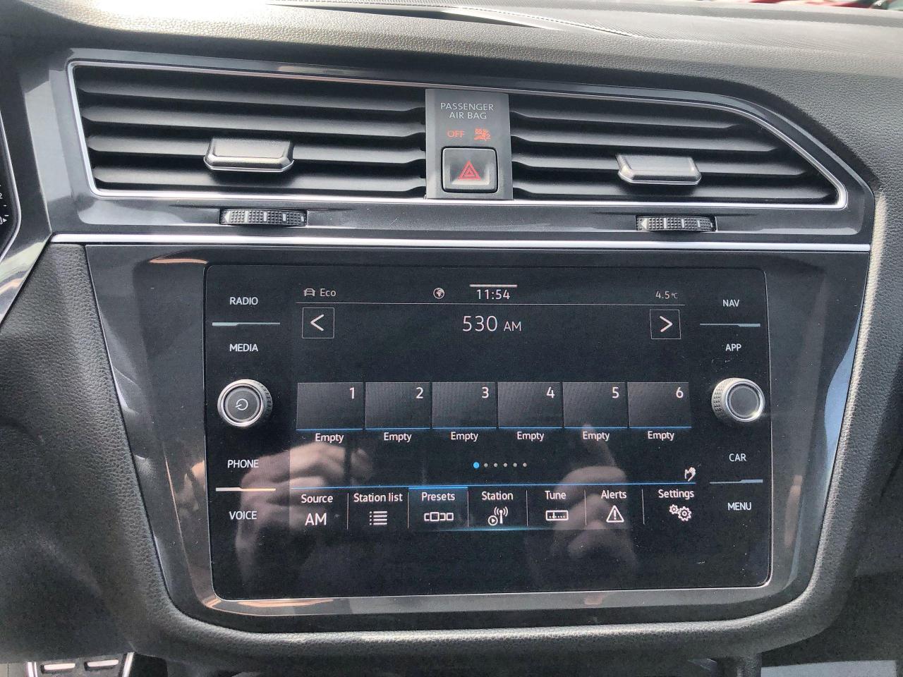 2024 Volkswagen Tiguan Highline R-Line LEATHER, PANO. ROOF, NAVI, HTD. SE Photo