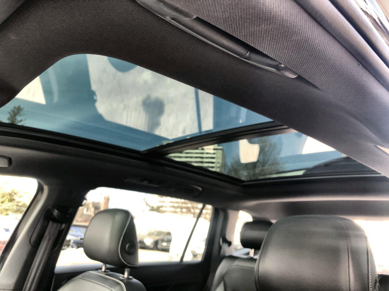 2024 Volkswagen Tiguan Highline R-Line LEATHER, PANO. ROOF, NAVI, HTD. SE Photo