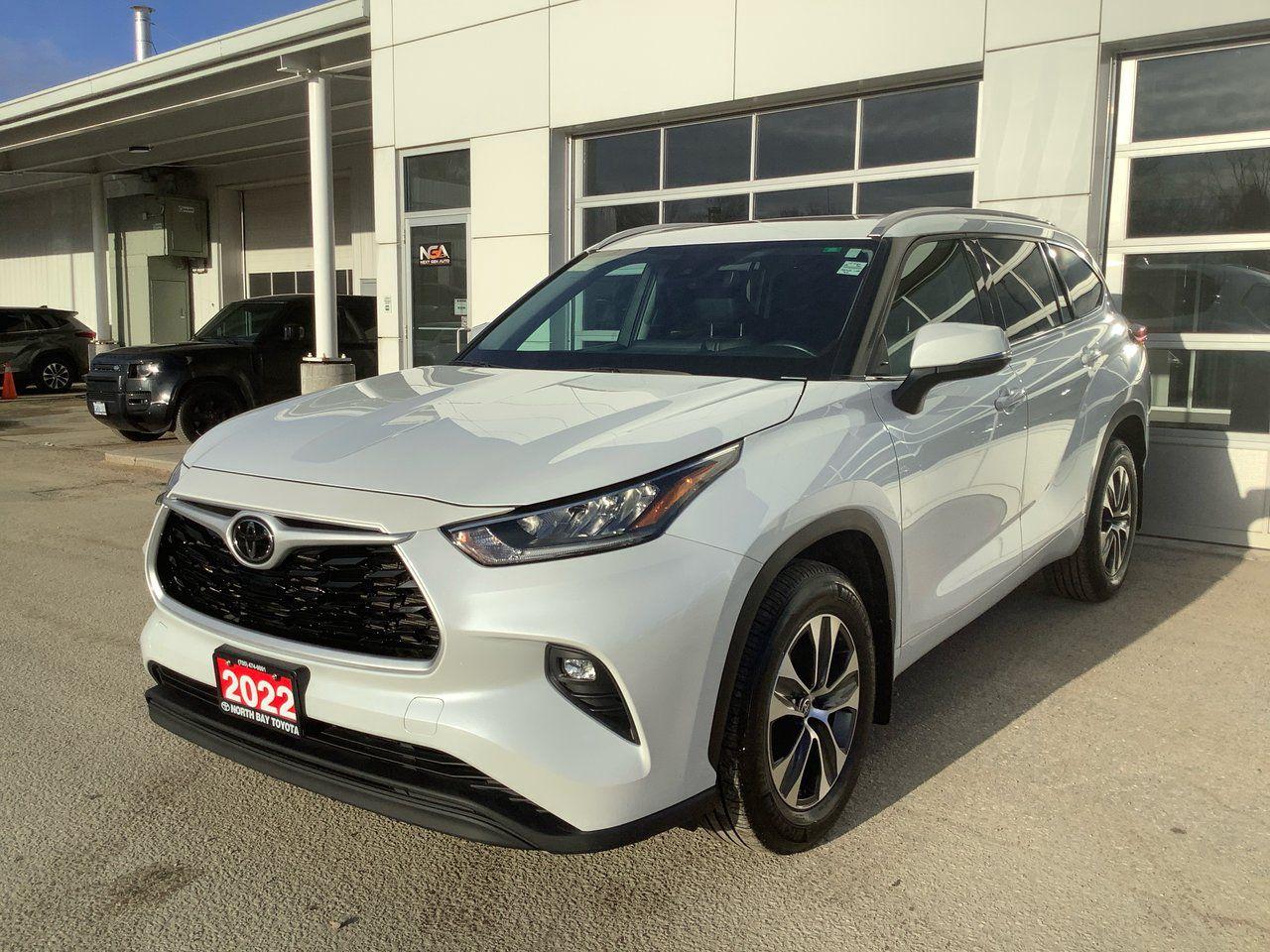 Used 2022 Toyota Highlander XLE for sale in North Bay, ON