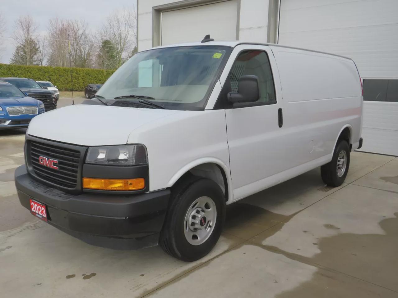 2023 GMC Savana Cargo Van G2500 Cargo  | Low Km | Safety Certified | Alloy Rims | Leather Seats Photo
