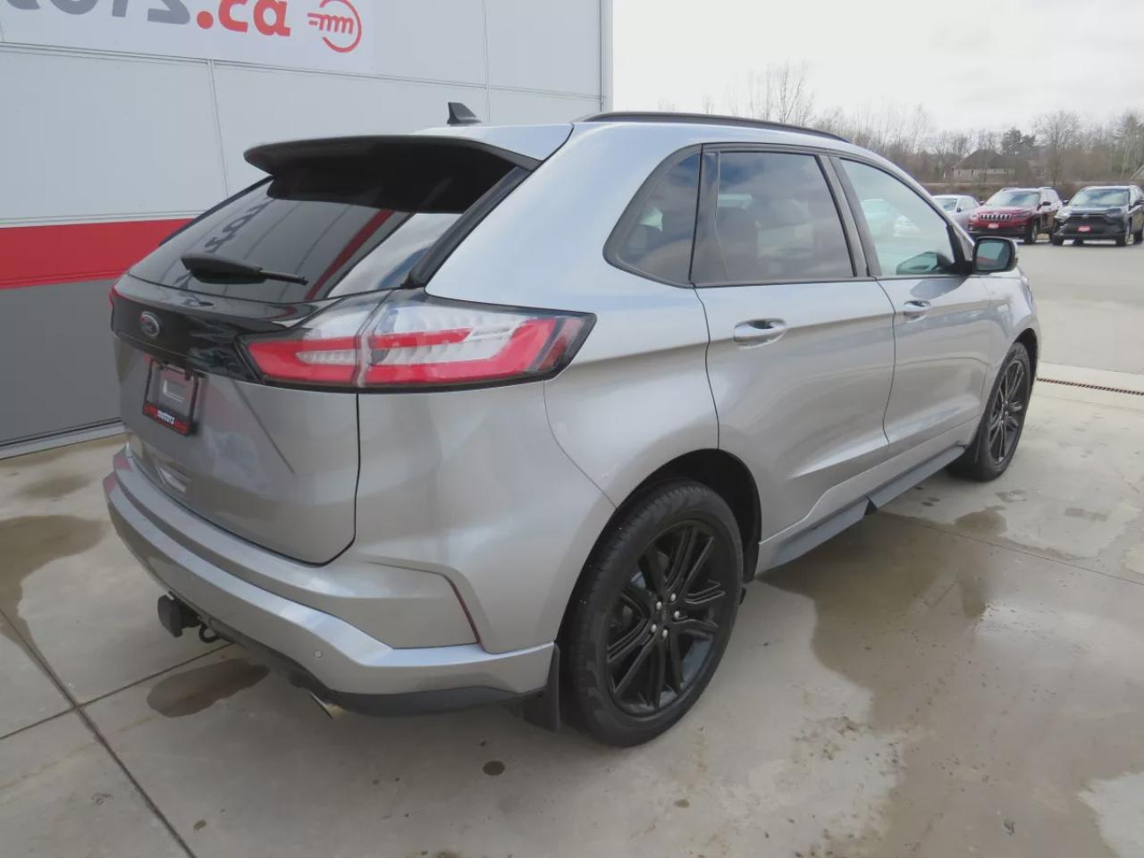 2020 Ford Edge SEL (**LOW KM!!**CLEAN TITLE/NO ACCIDENTS**SAFETY/CERTIFIED**TRAILER HITCH**NAVIGATION**REVERSE CAMERA**FOG LIGHTS**REMOTE START**ALLOY RIMS**LEATHER TRIM**POWER TAILGATE**HEATED SEATS**POWER SEATS**LEATHER WRAPPED STEERING WHEEL**CRUISE CONTROL**BLUETOOH Photo
