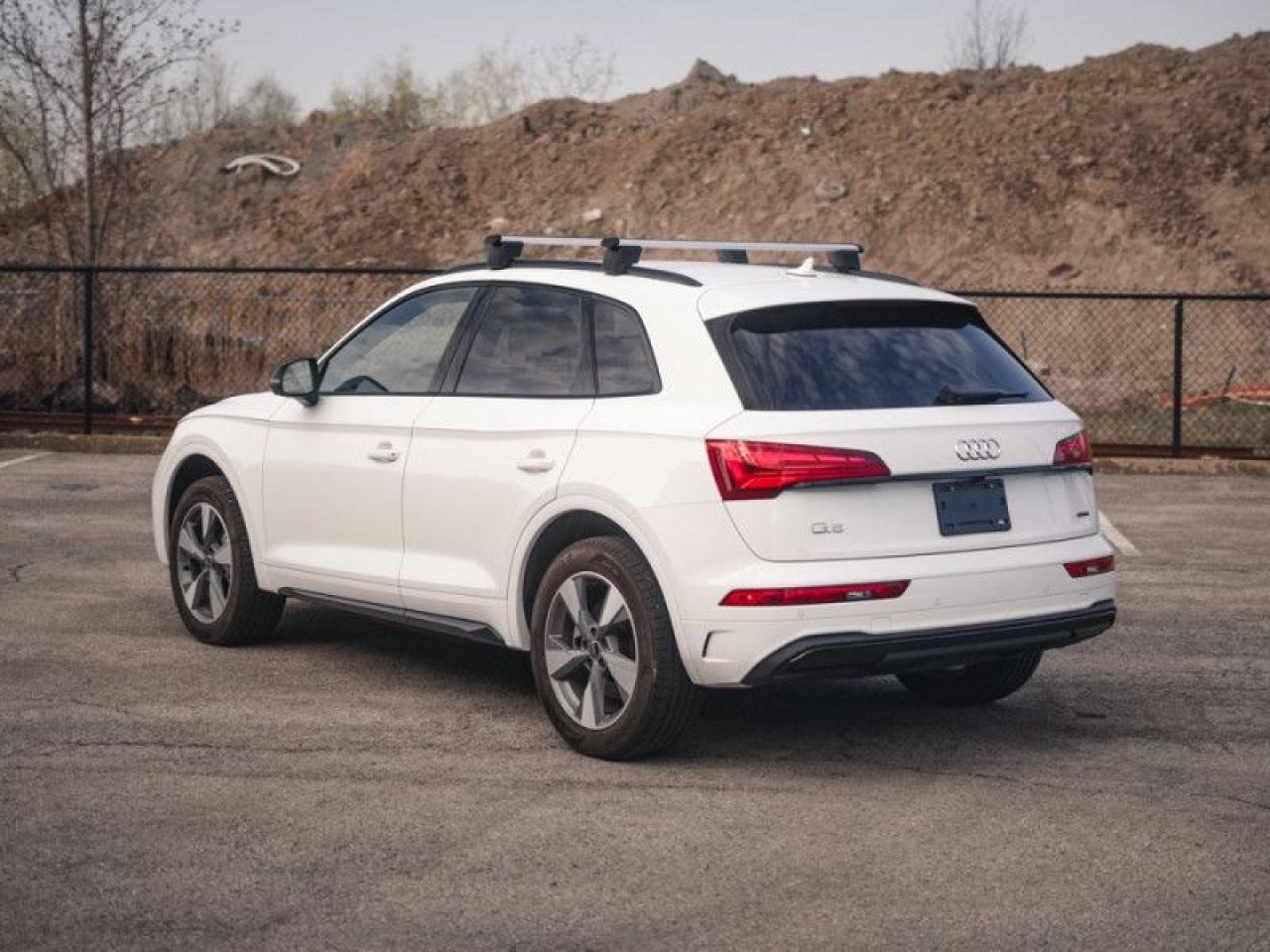 2023 Audi Q5 Komfort 45 TFSI quattro  **HTD SW - PWR GATE** Photo2