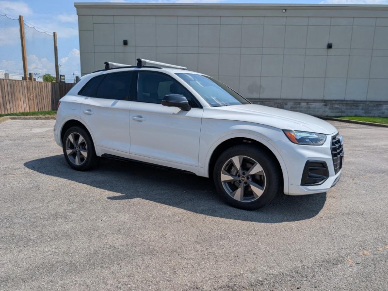 2023 Audi Q5 Komfort 45 TFSI quattro  **HTD SW - PWR GATE** Photo