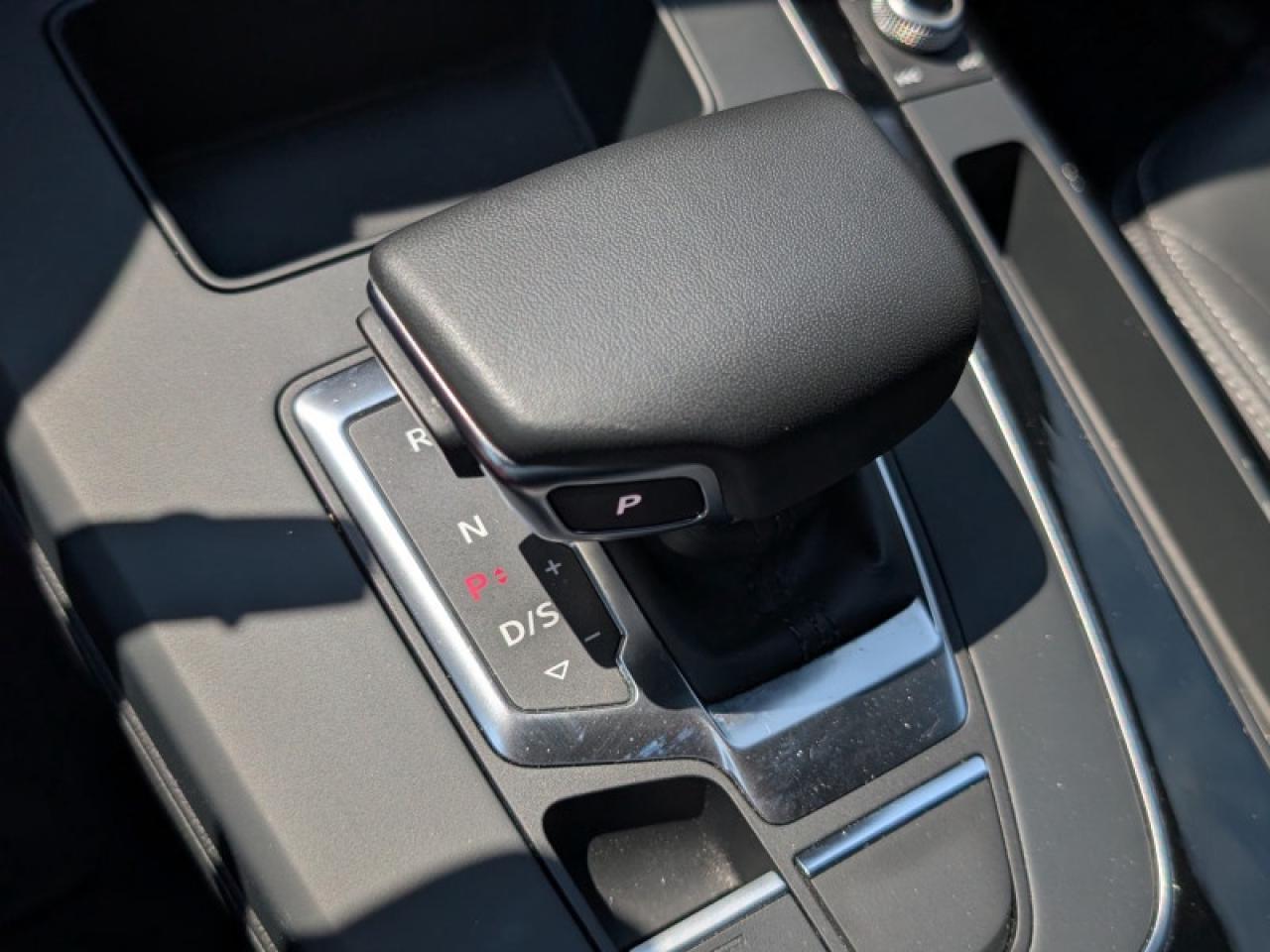 2023 Audi Q5 Komfort 45 TFSI quattro  **HTD SW - PWR GATE** Photo