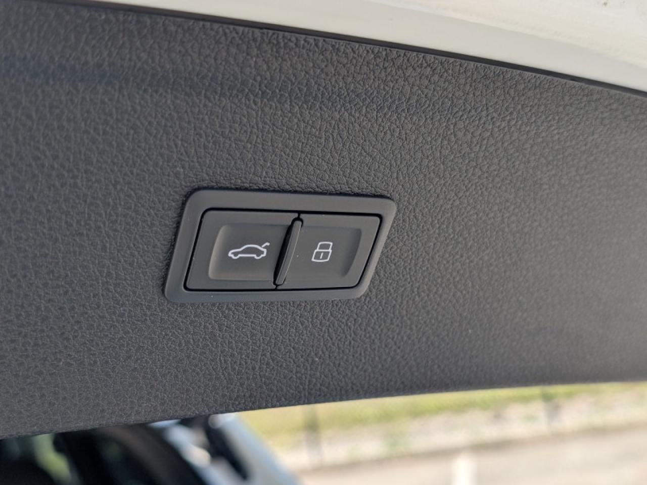 2023 Audi Q5 Komfort 45 TFSI quattro  **HTD SW - PWR GATE** Photo
