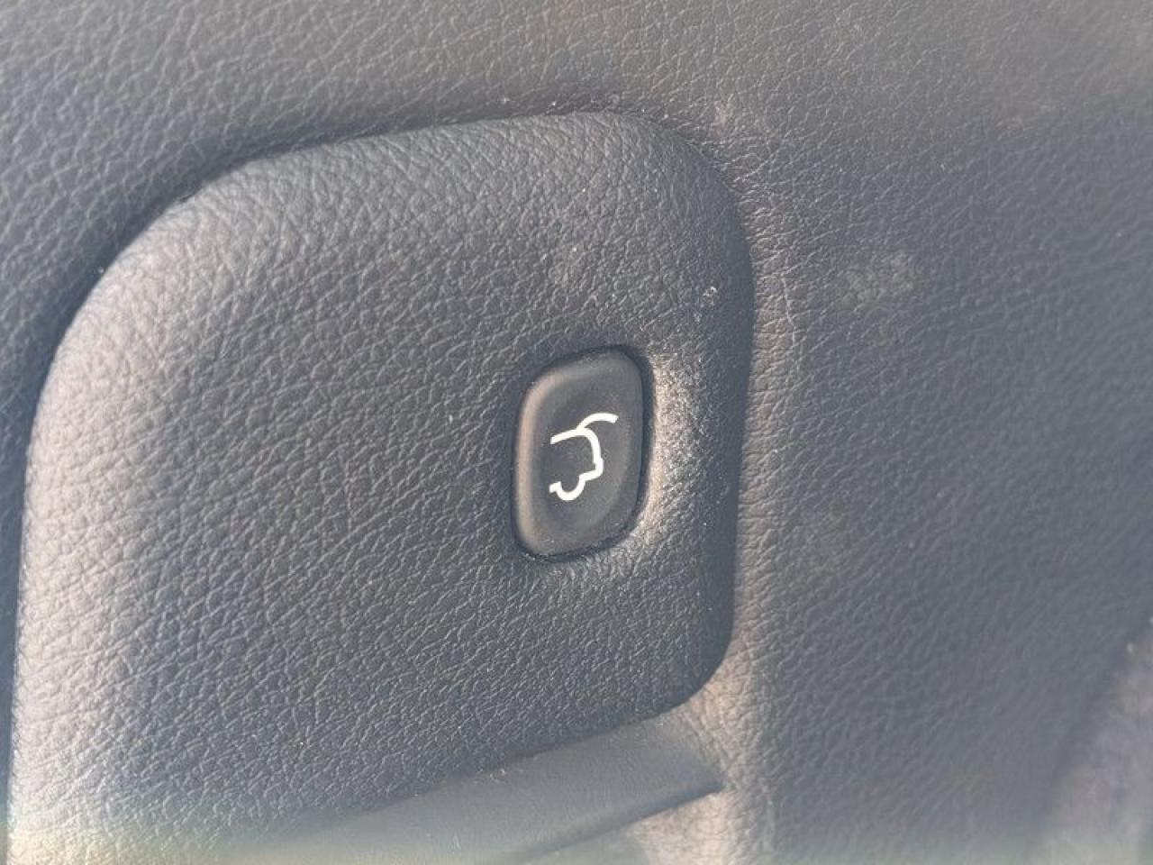 12404784