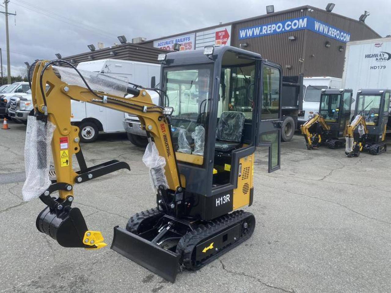 Used 2024 AGT Industrial H13R Mini Excavator 420CC Gas Engine (New) for sale in Burnaby, BC