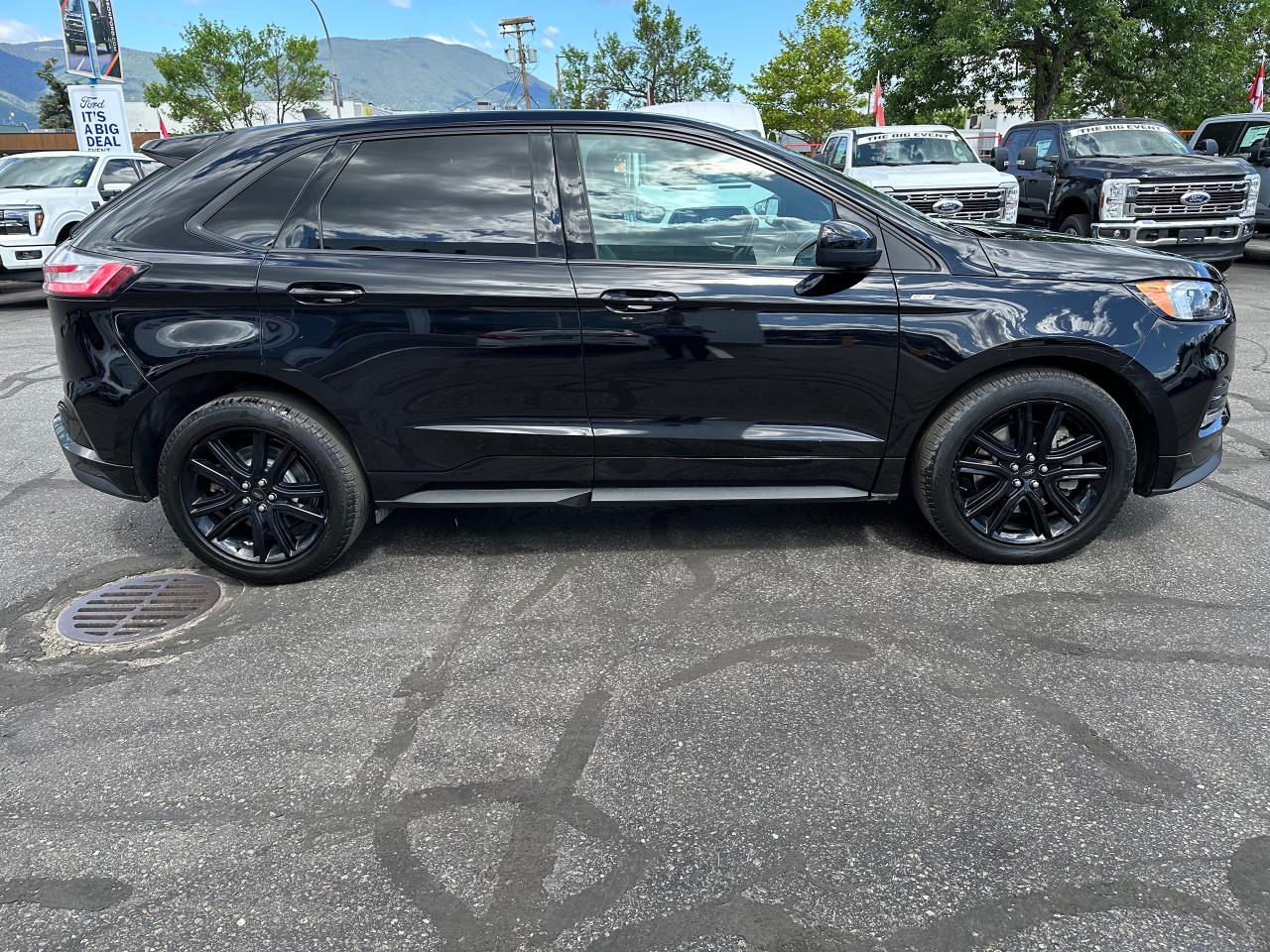 2021 Ford Edge ST Line Photo5