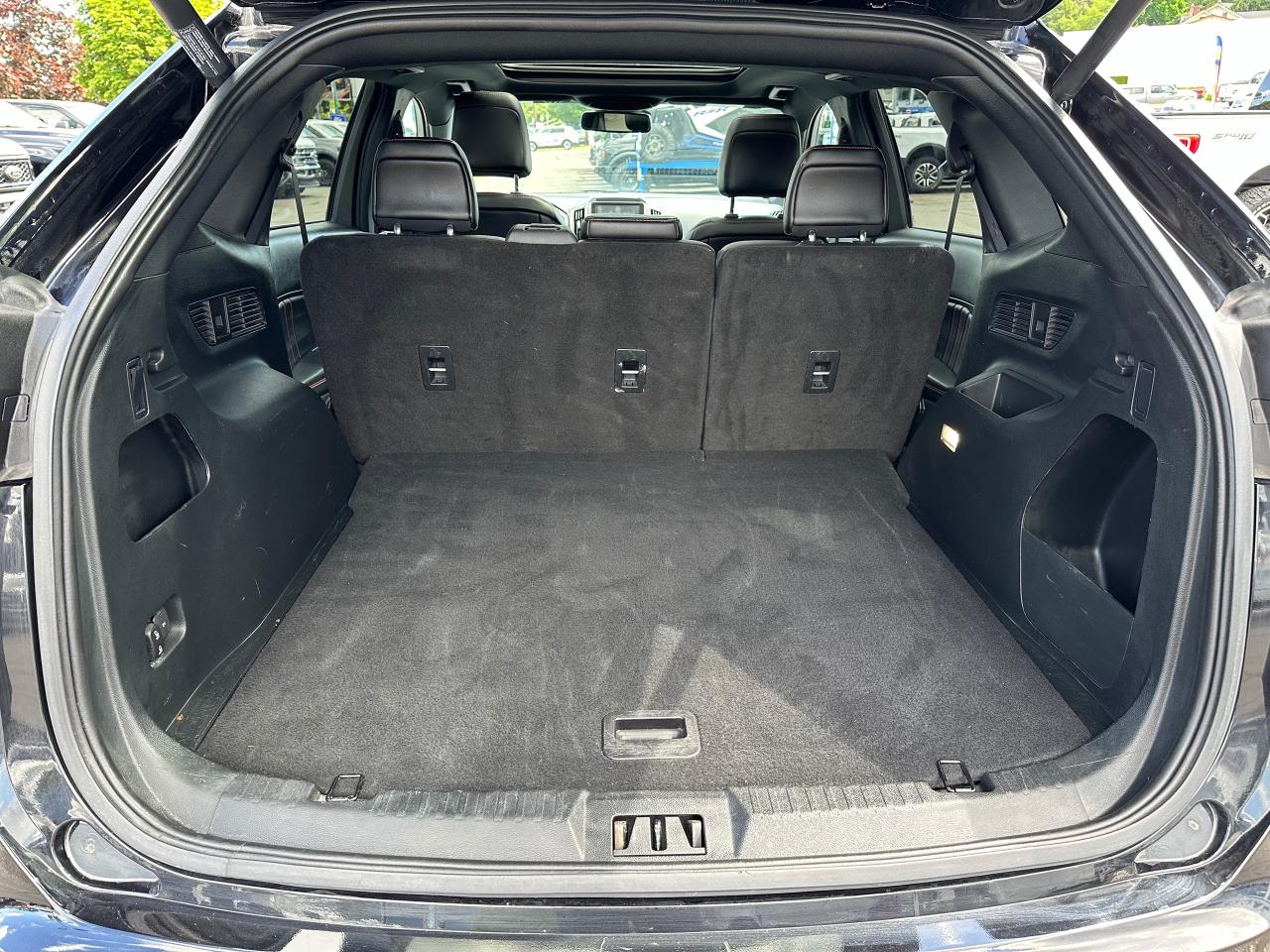 2021 Ford Edge ST Line Photo5