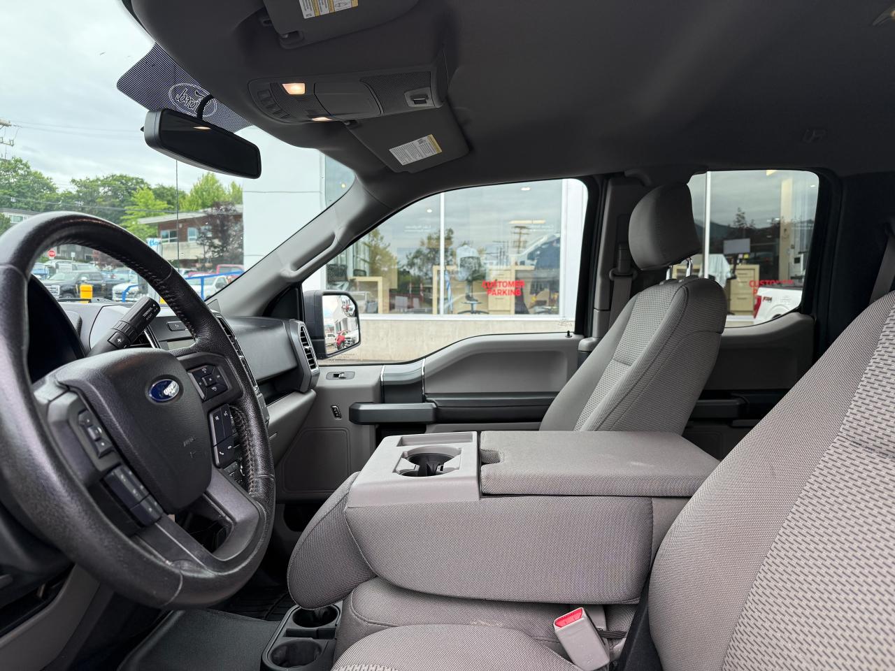 2015 Ford F-150 XLT Photo5