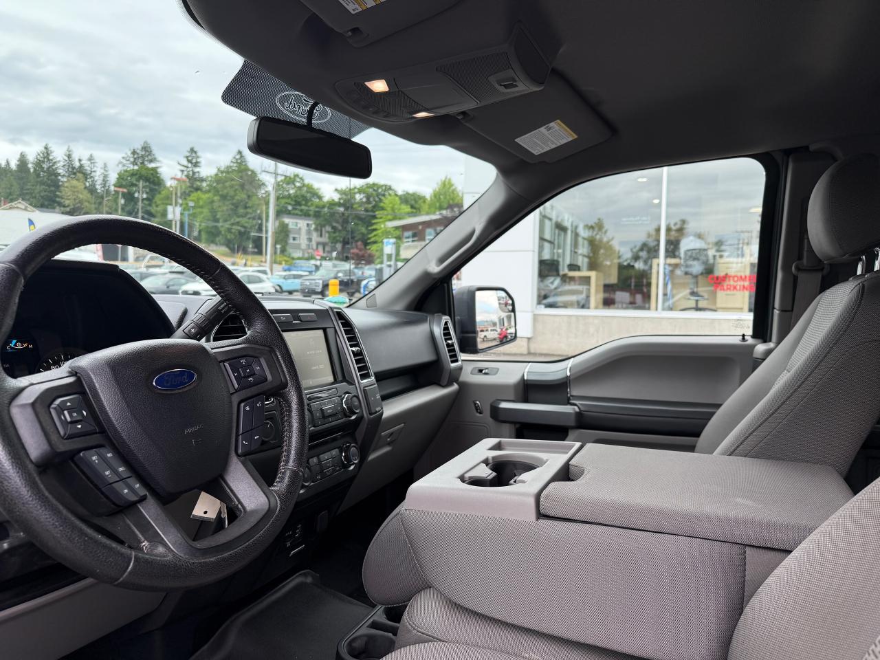 2015 Ford F-150 XLT Photo5
